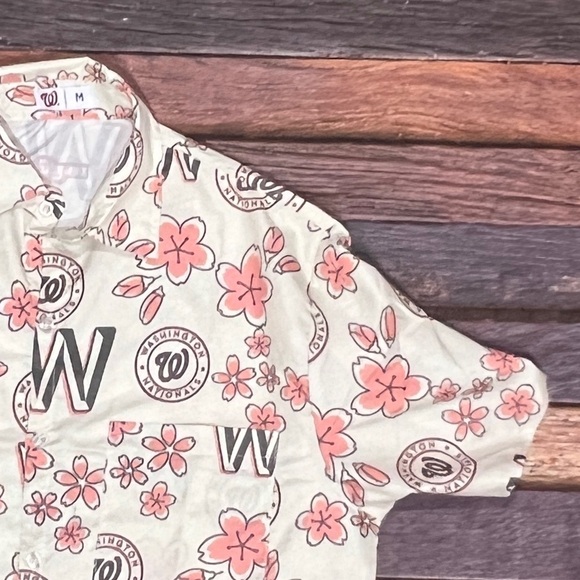 Washington Nationals Hawaiian Floral Button Down Shirt MLB Baseball - Picture 3 of 4